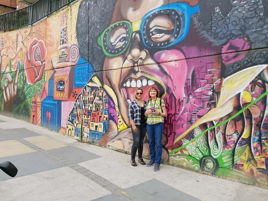 Medellín: Comuna 13, Cable Cars and Botero Statues Tour - The cable car and the view from above
