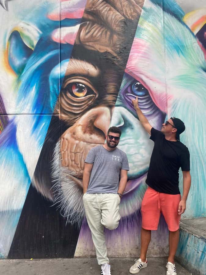 Medellín: Comuna 13 District Tour with Cable Car Ride - Key points to know before booking