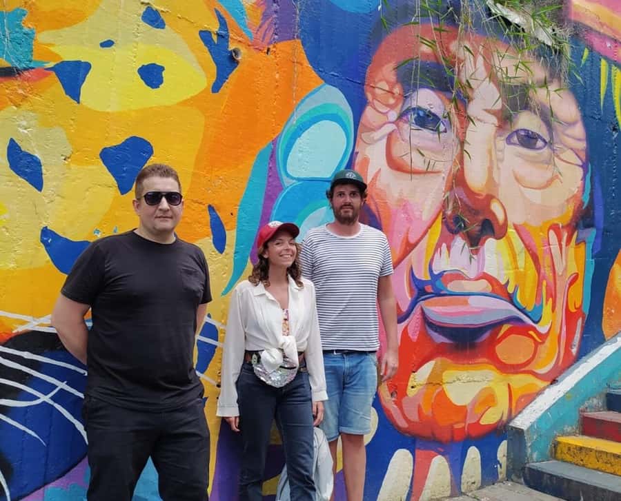 Medellín: Comuna 13 District Tour with Cable Car Ride - Why Comuna 13 is more than a colorful photo stop