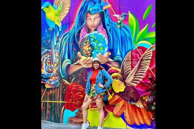 Medellín: Comuna 13 Tour with Spray Painting and ice cream - What makes the guides important
