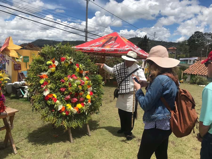Medellín: Flower Farm & Silletero History Tour - At the flower farm, about 75 minutes among the crops