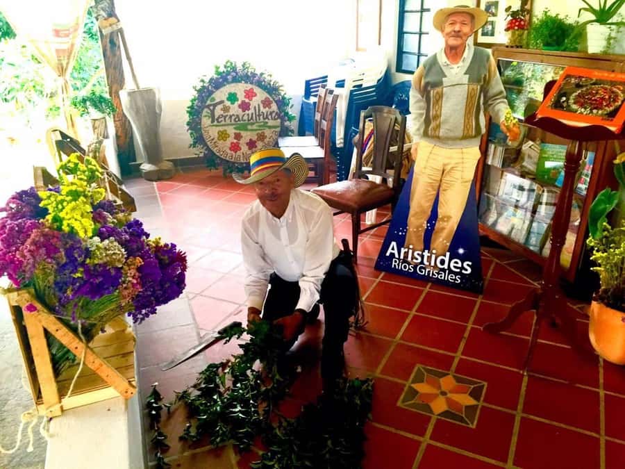 Medellín: Flower Farm & Silletero History Tour - Accessibility and what to pack
