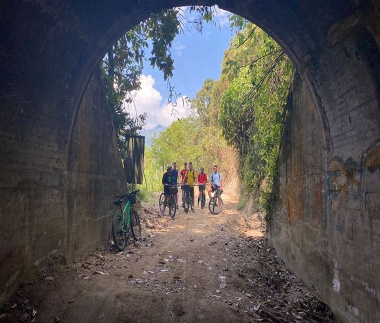 Medellín: Full-Day Mountain Bike Tour with Lunch - Tunnels, bridges, and the height factor