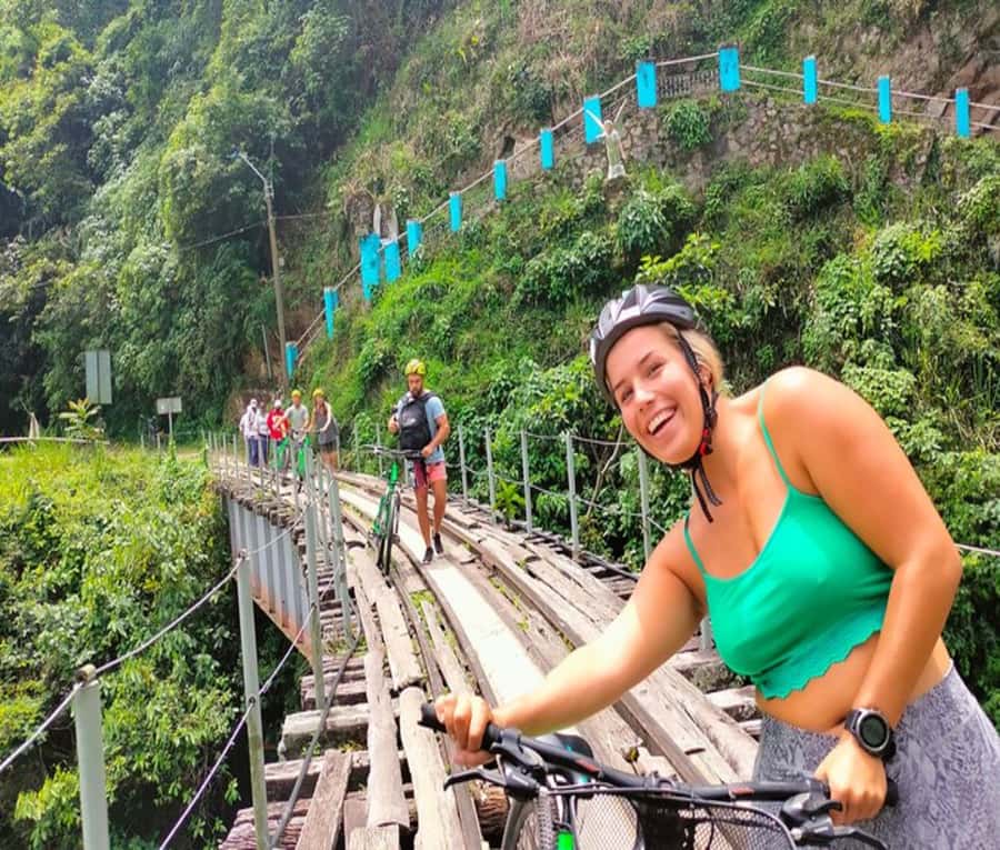 Medellín: Full-Day Mountain Bike Tour with Lunch - What the $105 price really covers