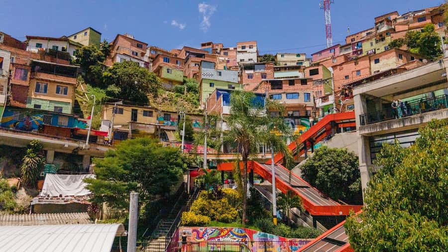 Medellin: Graffiti Tour Comuna 13 - Key points to know before booking