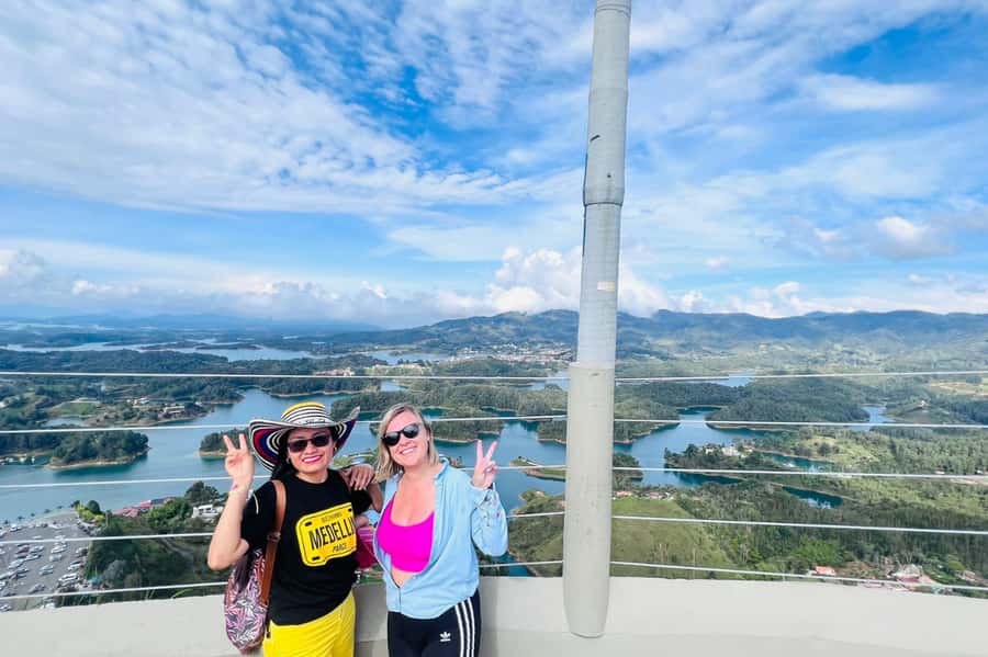 Medellin: Guatape and El Penol Rock Day Trip with Boat Ride - Key points to know before you book