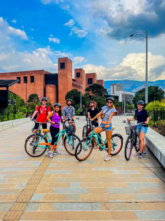 Medellín: Guided City Bike Tour - The modern art museum area and Medellín’s creative side