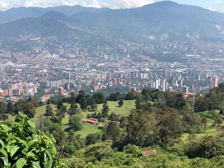 Medellín: Half-Day Private Colonial Towns Tour - Why a private vehicle helps on this route