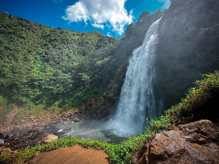 Medellín: Highest Zipline of Colombia Over Waterfalls - Twenty minutes in traditional La Ceja