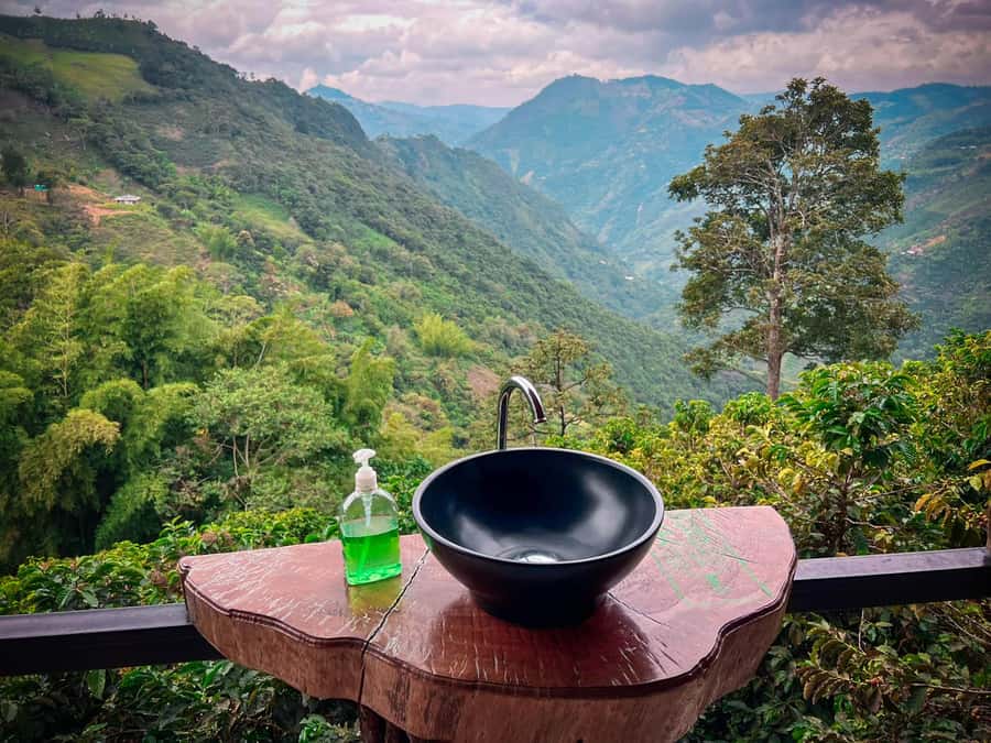 Medellín: Highest Zipline of Colombia Over Waterfalls - What the $160 price covers