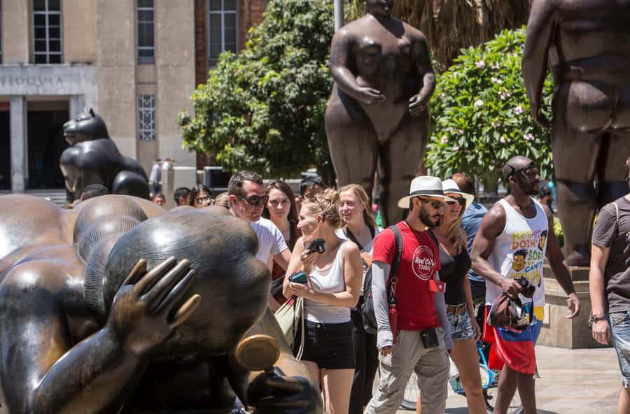 Medellin Historic Walking Tour - Monumento a La Raza and Medellin’s public story