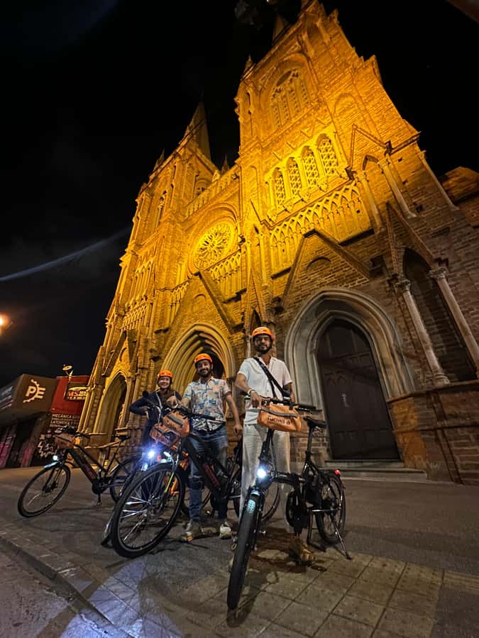 Medellín: History & Local Life Essentials Tour on an E-Bike - Parque de las Luces and the changing center