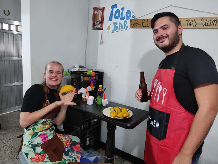 Medellin: Learn to make Colombian empanadas from scratch - Cooking the empanadas and sitting down to eat