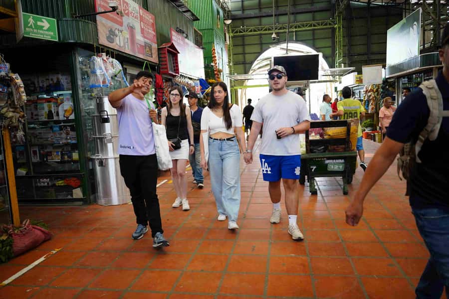 Medellín Multi-sensory Tour in the market, +15 Exotic Fruits - Why this fruit tour feels different