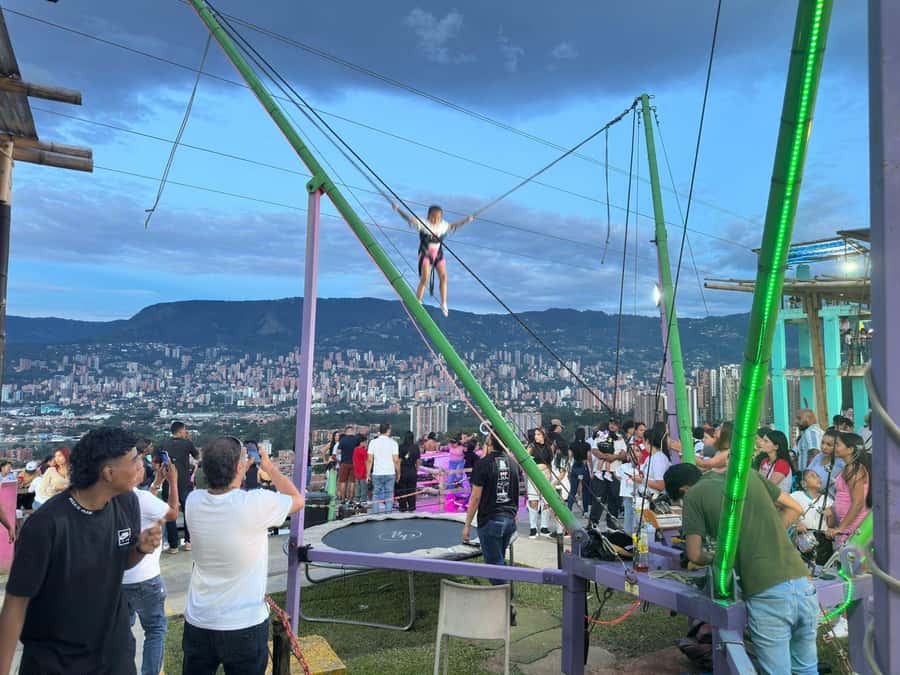Medellín: One Night in El Cielo Viewpoint with activities - Quick reasons to consider this Medellín night