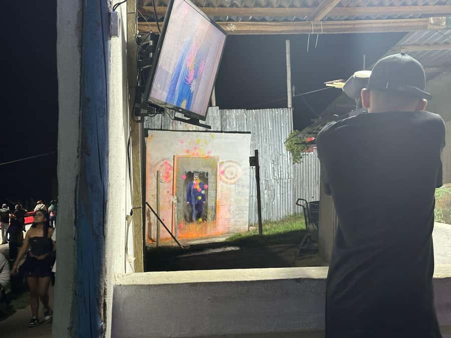 Medellín: One Night in El Cielo Viewpoint with activities - What the guides add to the evening