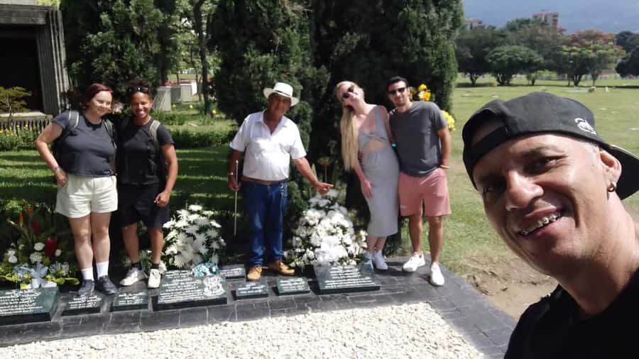 Medellin: Pablo Escobar, Dark Times & the New Medellin Tour - Four hours with pickup across the city