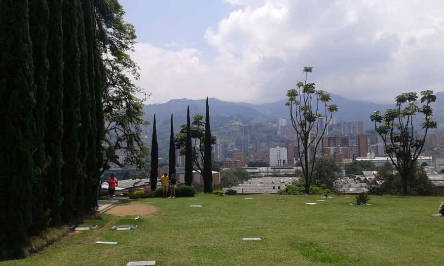Medellín: Pablo Escobar Jail Private Tour - Escobar’s last home and final moments