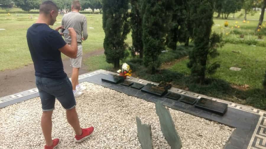 Medellin Pablo Escobar Tour - The guides are the heart of the experience