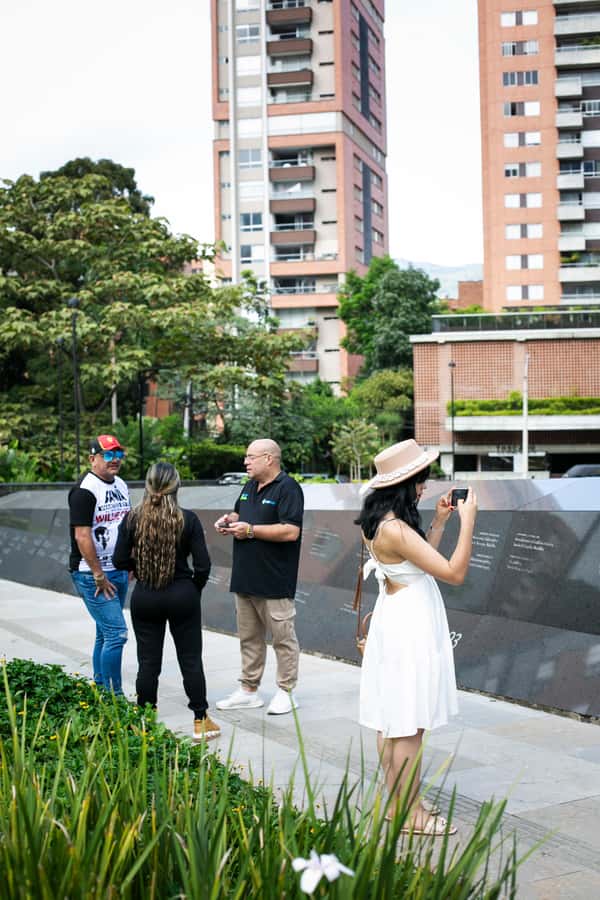 Medellín: Pablo Escobar Tour with Guide and Transportation - Passing through Antioquia by coach