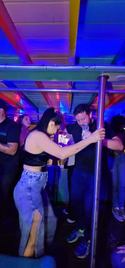 Medellin: Party Bus with DJ & Street Food Tastings - The final restaurant tasting