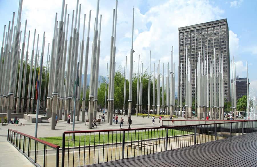 Medellín: Private City Tour and Comuna 13 Tour - Is $104 per person fair?