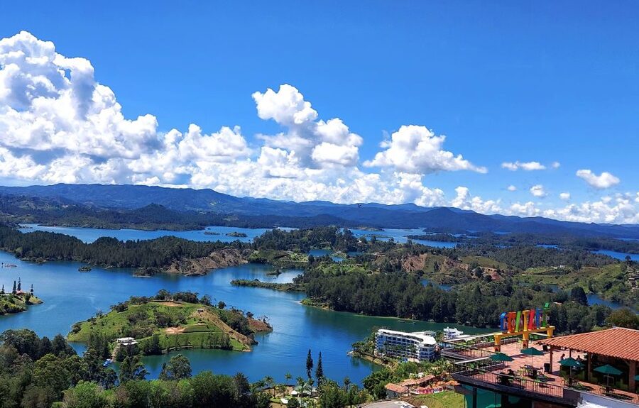Medellín: Private Guatapé Tour w/ Breakfast, Lunch & Cruise - Who should book this Guatapé tour?