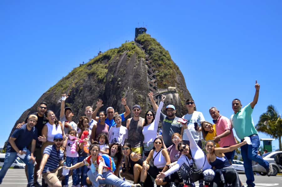 Medellín: Private Guatapé Tour w/ Breakfast, Lunch & Cruise - A reservoir cruise with music