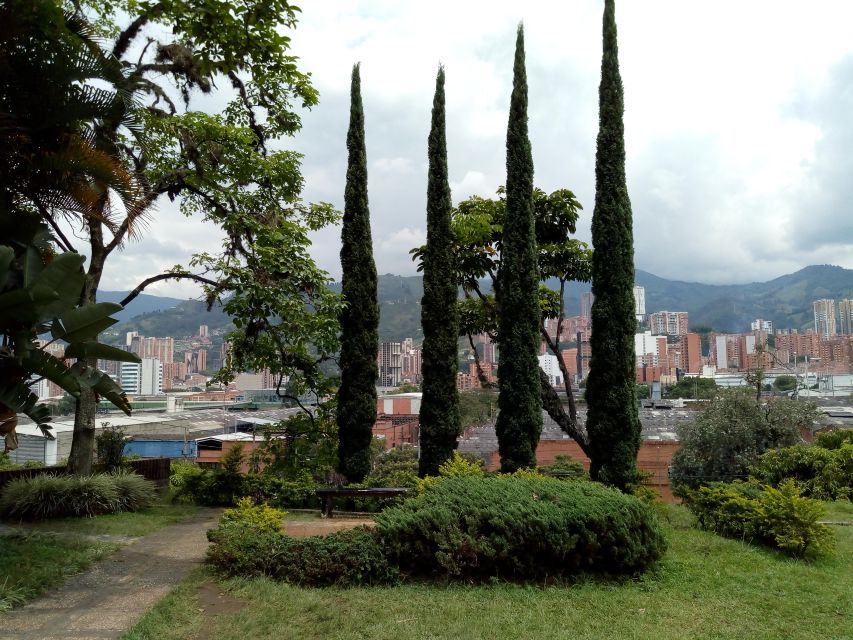 Medellín: Private Pablo Escobar Tour with Cable Car Ride - Transport, timing, and comfort