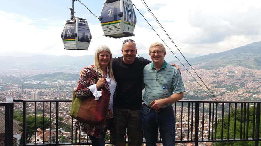 Medellín: Walking Tour with Cable Car and Botero Plaza - Key points at a glance