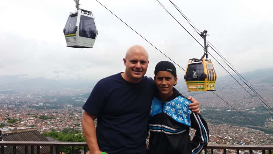 Medellín: Walking Tour with Cable Car and Botero Plaza - Starting in El Poblado and riding into the city