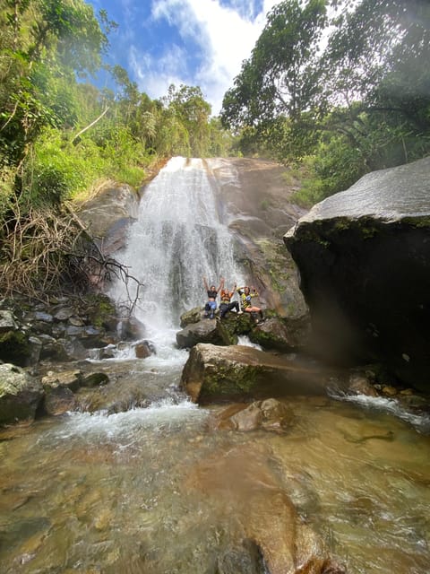 Medellin: waterfalls and naturals poolls tour - What the private SUV arrangement means