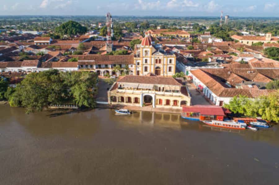 Mompox Caribbean Routes - The 6:00 AM road from Cartagena to San Jacinto