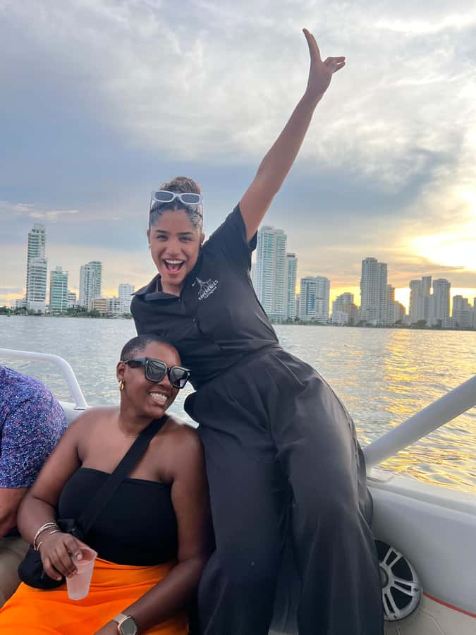 Nightlife: sunset boat party + tour of the old town - What the $56 price really covers