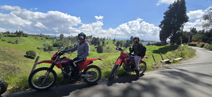 Off-road motorcycle adventure through the Medellín mountains - Lunch at a rainbow trout farm