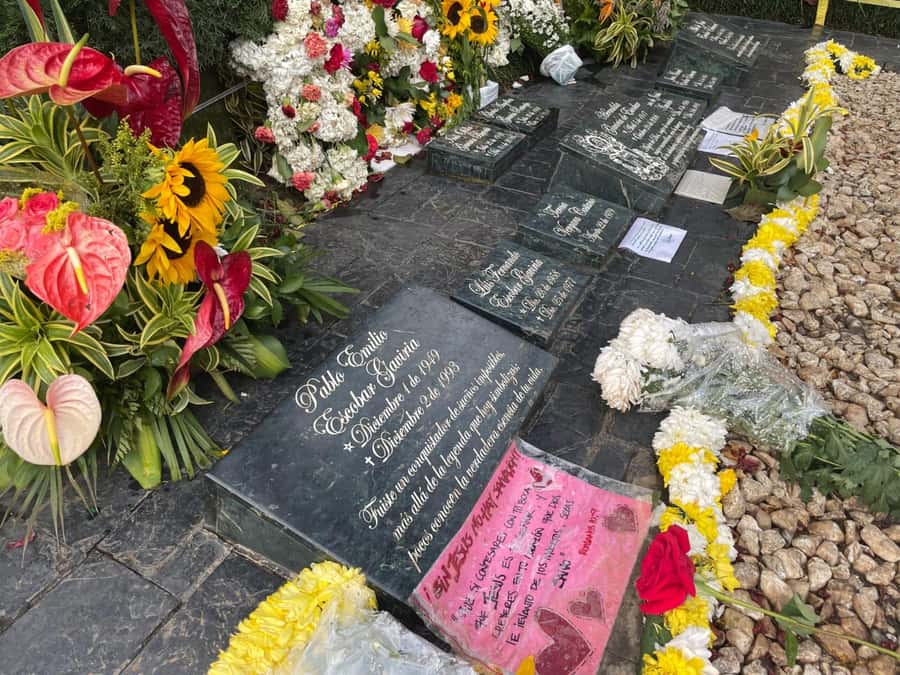 Pablo and the drug trafficking world - Stop one: the former home and memorial setting