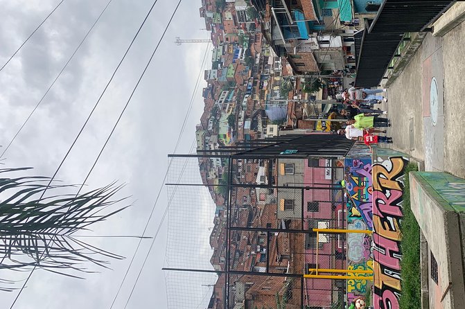 Pablo Escobar +Comuna13 tour - What the private format changes