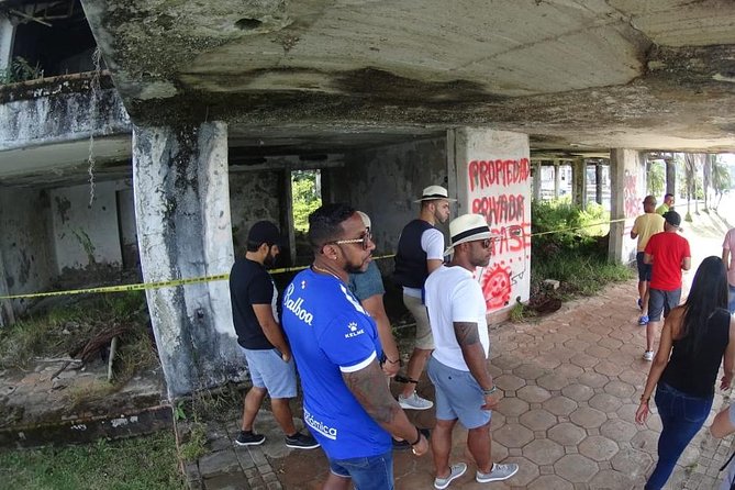 Pablo Escobar Tour - Private and affordable TOUR - The New Colombia - Jardines Montesacro: a quiet first stop at Escobar’s tomb