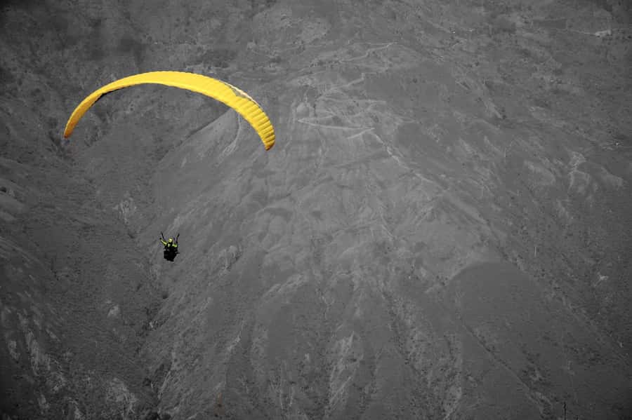 Paragliding Activity with Transfers from Bogota - The driver is part of the convenience