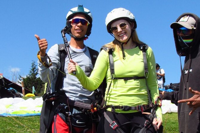 Paragliding in Medellin. - Meeting Juan’s team near Bello