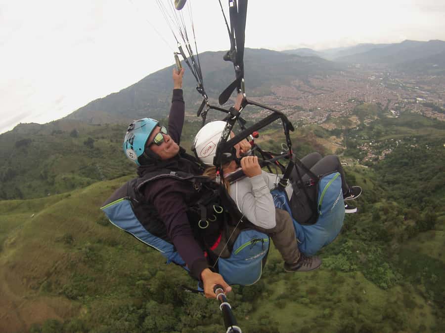Paragliding Trip with Certified Pilots + Transportation - Leaving Medellín for the Antioquia launch area