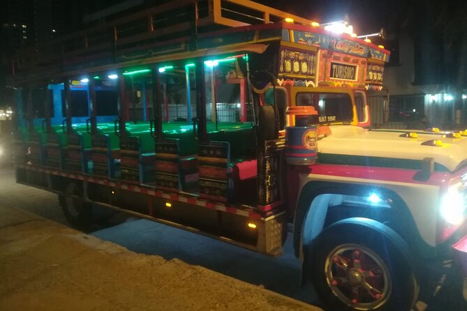 Party Bus Tour - The Cartagena sign stop