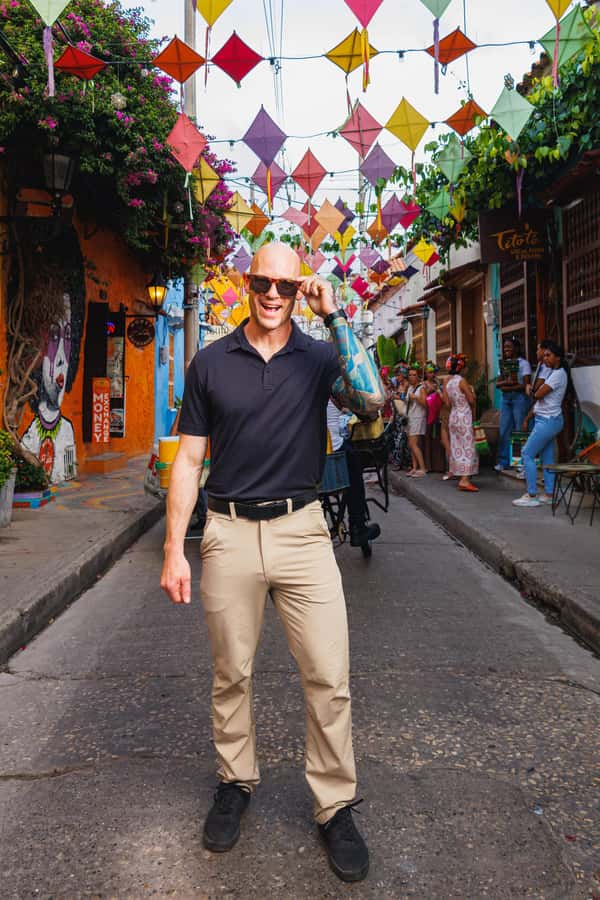 photo session through the streets of cartagena - Why Getsemaní makes a smart photo setting