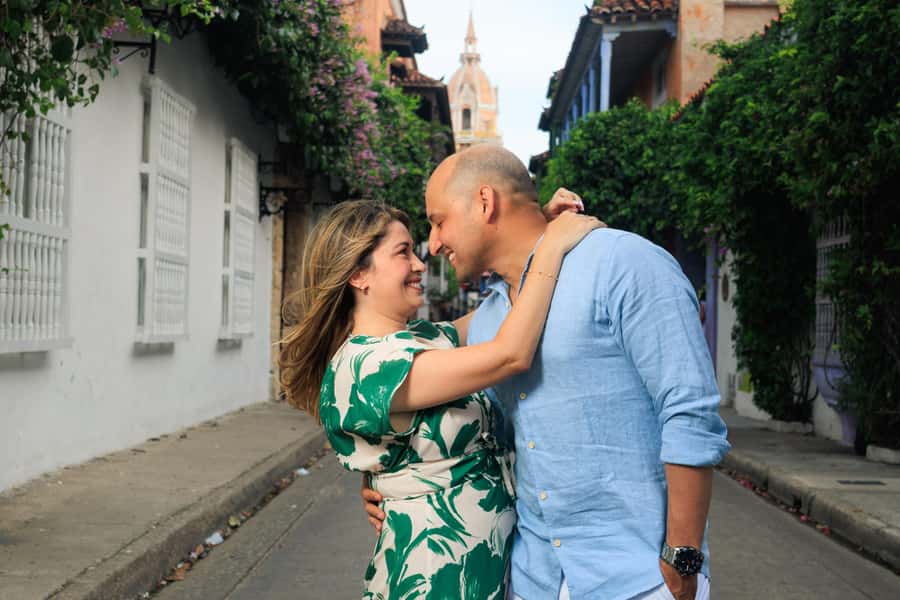 photo session through the streets of cartagena - Choosing your route through Cartagena’s street art