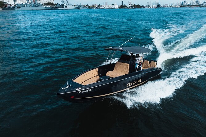 Private Full-Day Luxury Boat Rental Rosario Islands - A private day on Colombia’s Caribbean water
