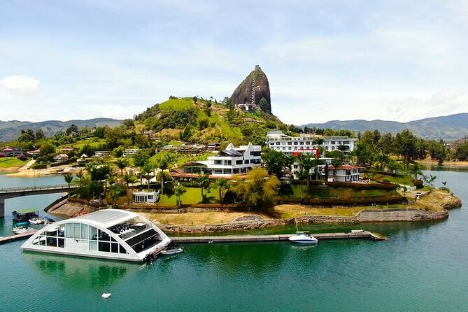 (Private Guatapé) Mansion Pablo Escobar+Paintball+Cuatrimoto+Boat - Key points to know before booking