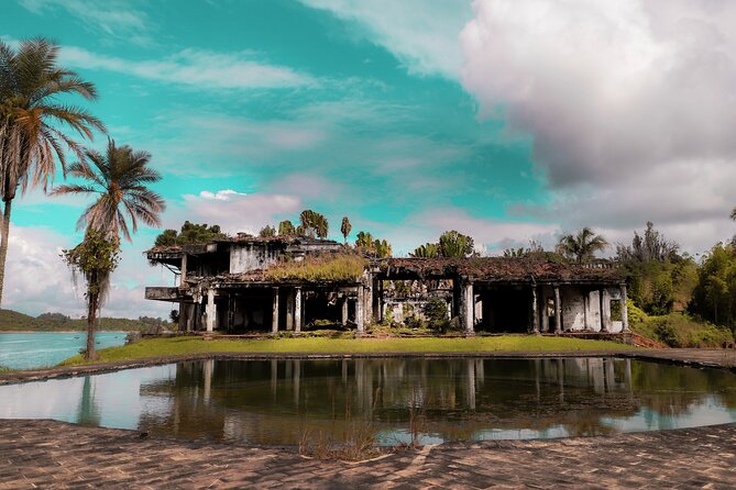(Private Guatapé) Mansion Pablo Escobar+Paintball+Cuatrimoto+Boat - Climbing Piedra del Peñol’s 659 steps