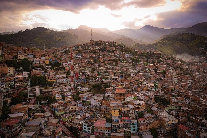 Private Half-Day Tour to Comuna 13 in Medellín. - Key points at a glance