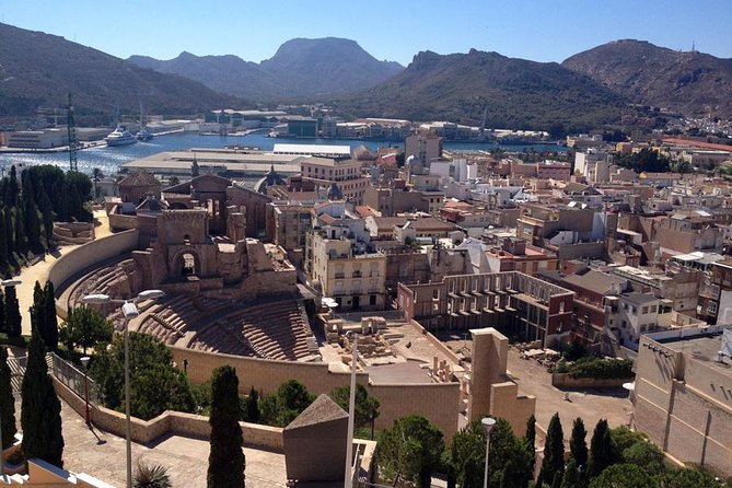 Private Historical Roman Walking Tour of Cartagena - The guides and the private-tour advantage