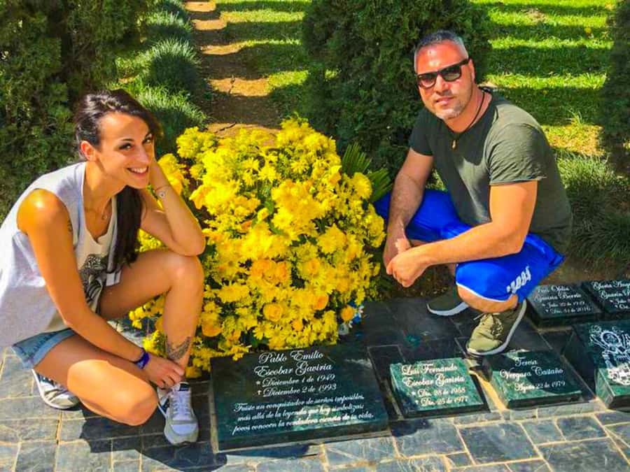 Private Pablo Escobar Tour - Dark days and the new Medellin - Barrio La América and the neighborhoods behind the headlines